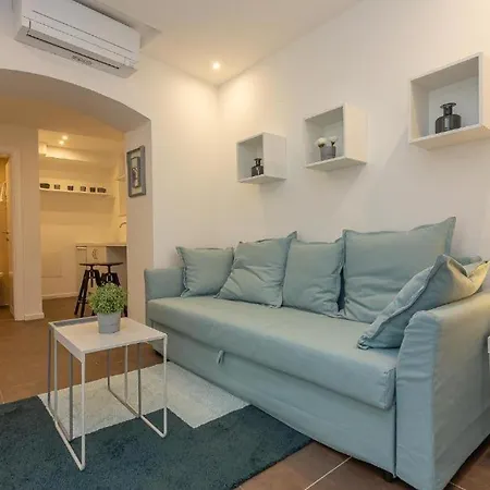 X Boutique Marinac &