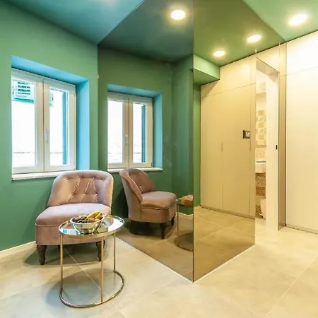 X Boutique Marinac & Apartamento