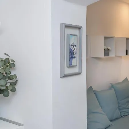 X Boutique Marinac &