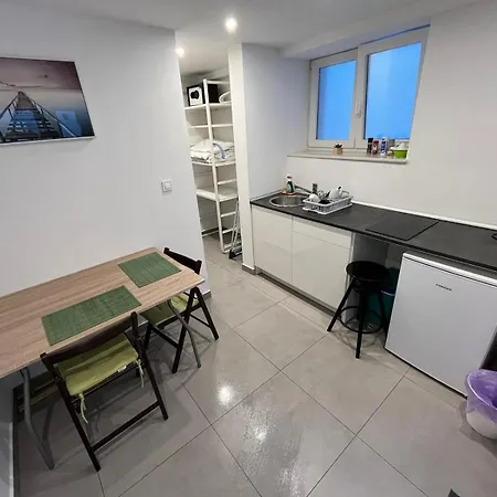 X Boutique Marinac & *