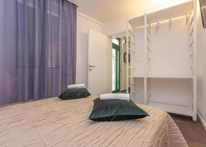 X Boutique Marinac & Appartement